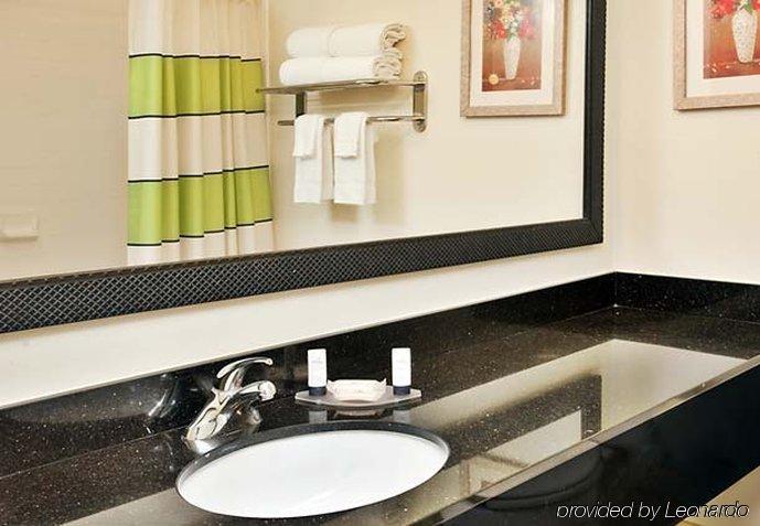 Comfort Inn & Suites Texas City Chambre photo